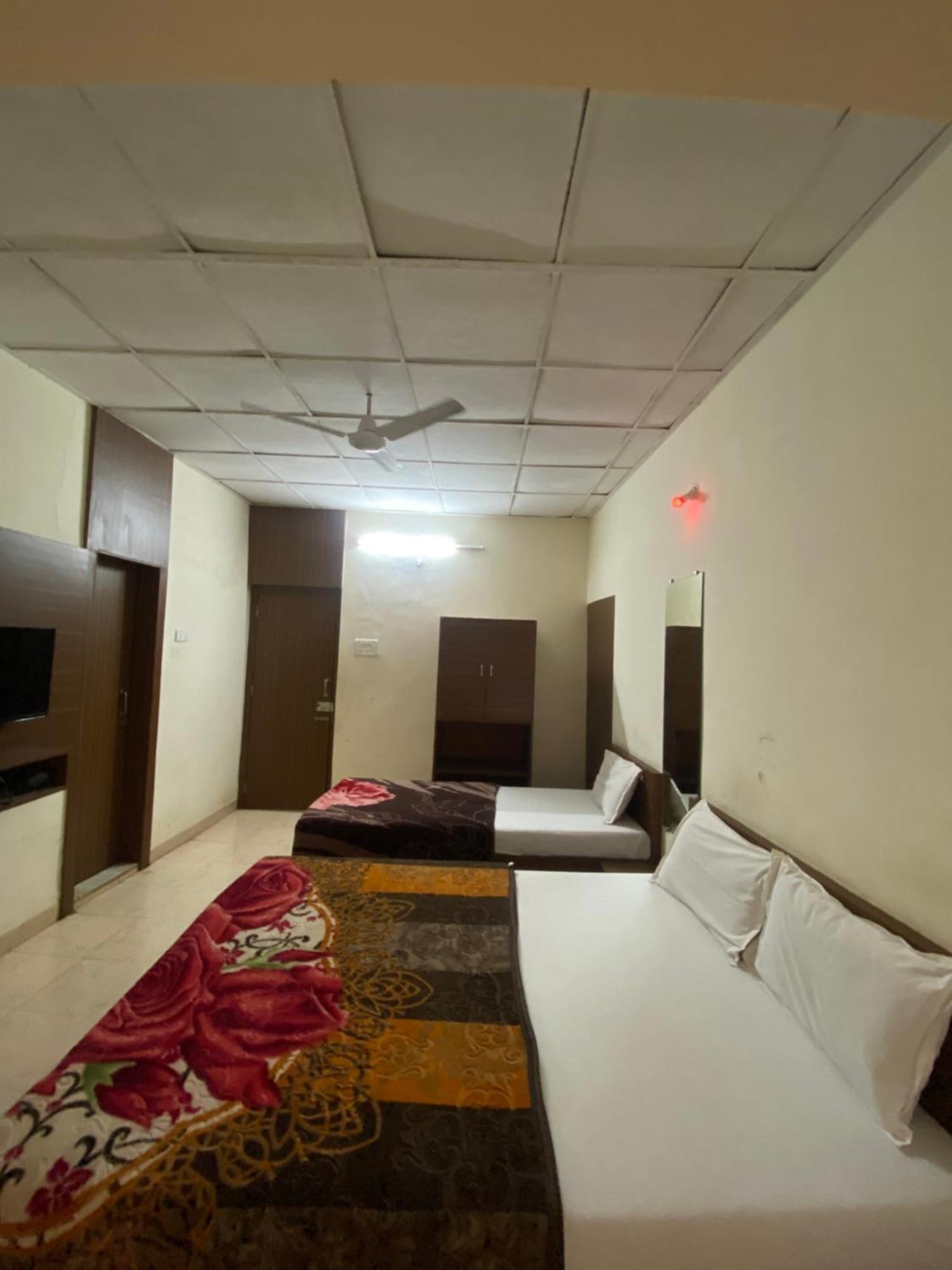 Jewel Resort Lonavala Esterno foto
