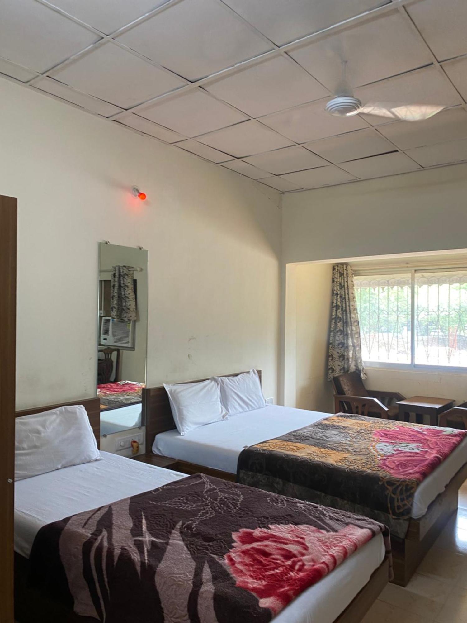 Jewel Resort Lonavala Esterno foto